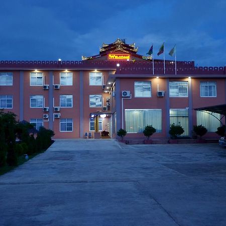 Myat Nan Taw Hotel Loikaw Exterior foto