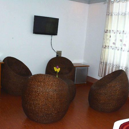 Myat Nan Taw Hotel Loikaw Exterior foto