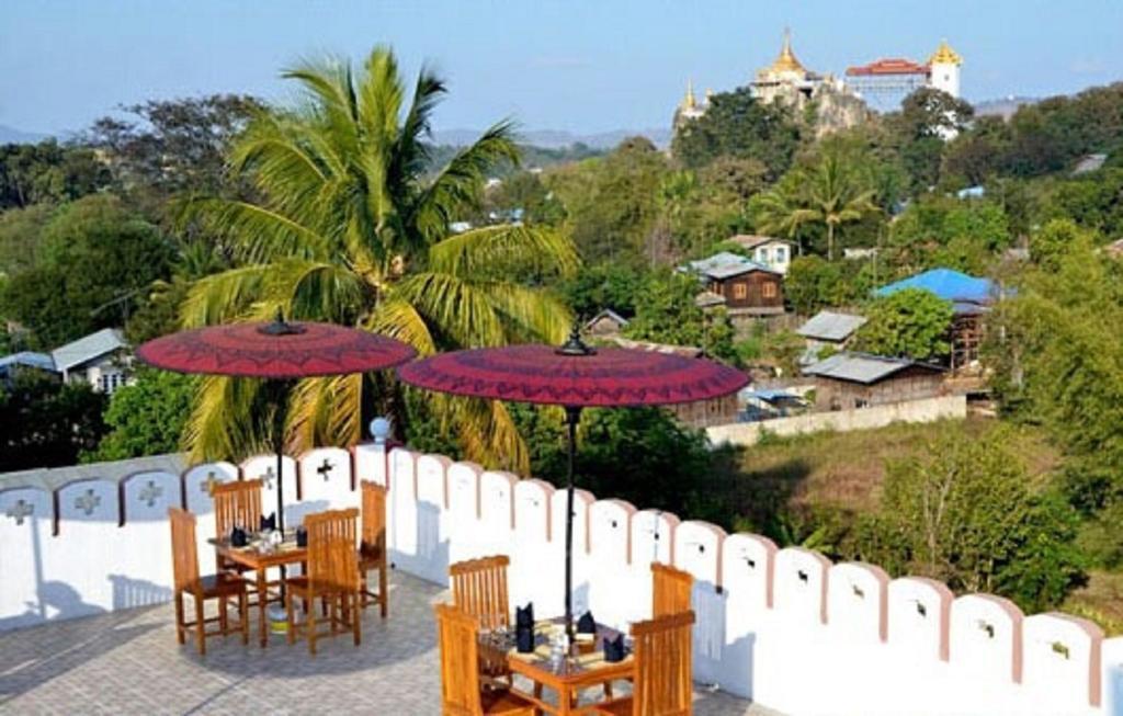 Myat Nan Taw Hotel Loikaw Exterior foto