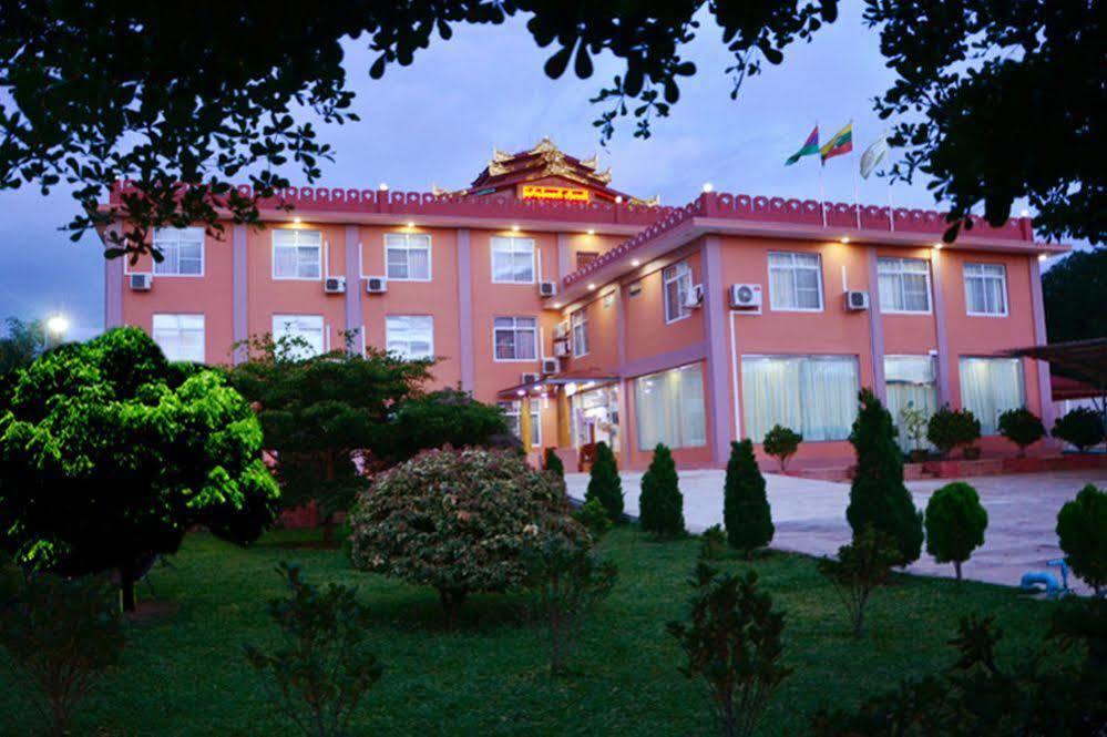 Myat Nan Taw Hotel Loikaw Exterior foto